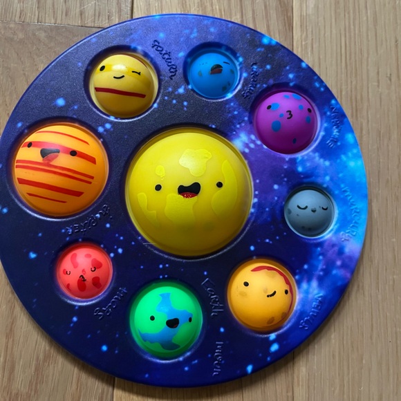 Lot of 4 Fidgets Colorful Pop Its Pineapple and Keyboard - Picture 5 of 8